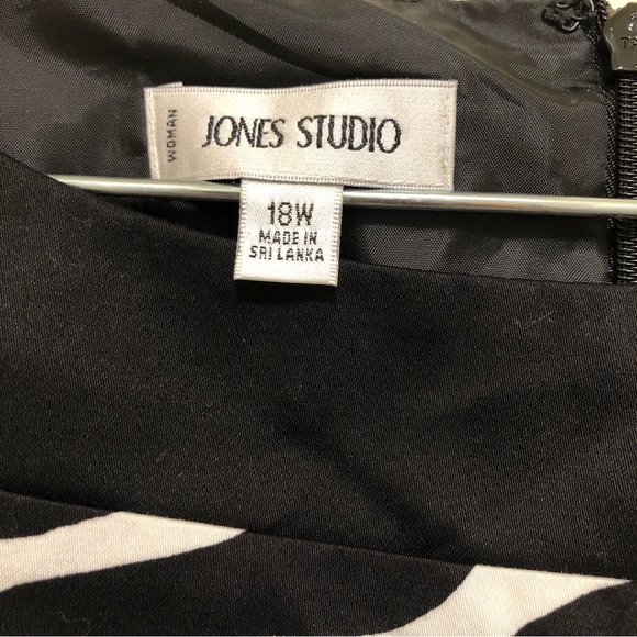 Jones Studio W Size 18 W Black with Black/White Panel Cap Sleeve Sheath Dress - Picture 9 of 12
